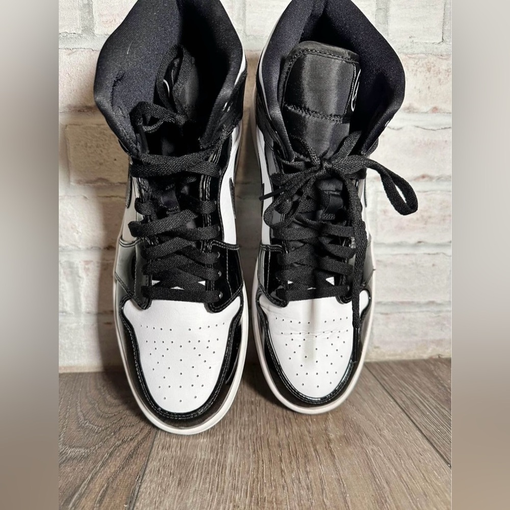 Men’s Size 12 Air Jordan 1 Mid SE